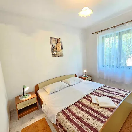 In 35132 Appartement Novi Vinodolski